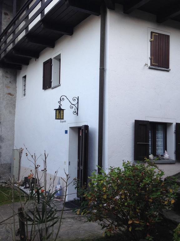Ostello Orgnana Gambarogno Exteriér fotografie